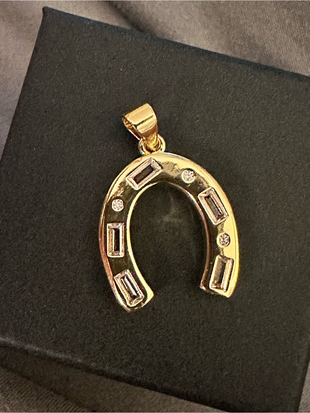 Gold Horseshoe Pendant/Charm